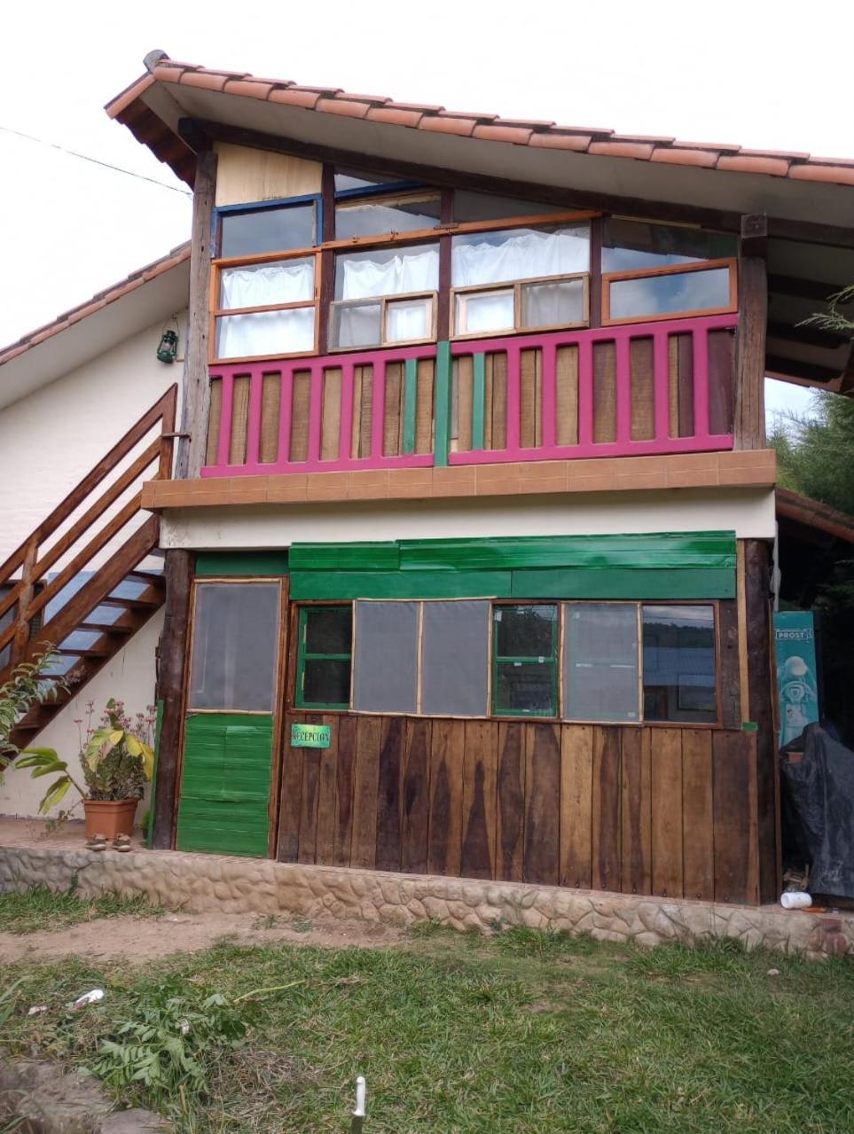 Hostel Los Aventureros Samaipata Exteriér fotografie